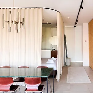 The Banker - Free Parking Apartment